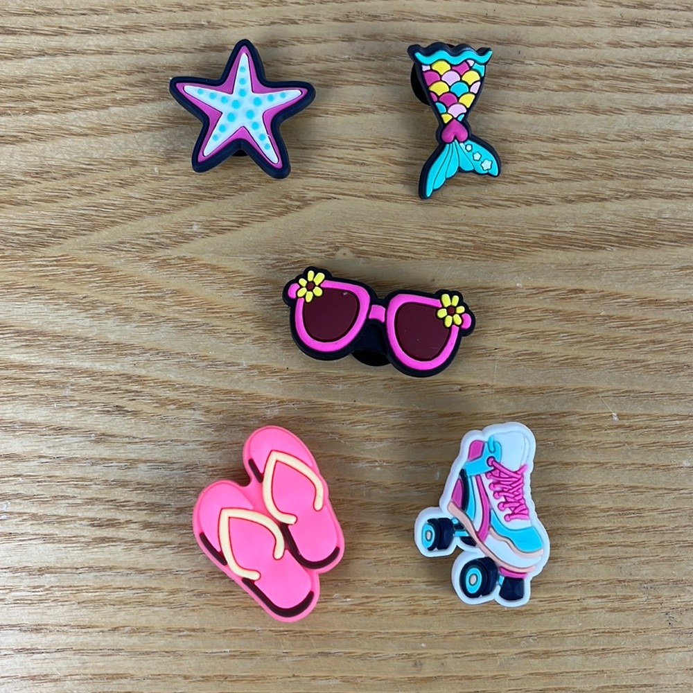 5 fun in the sun croc charms